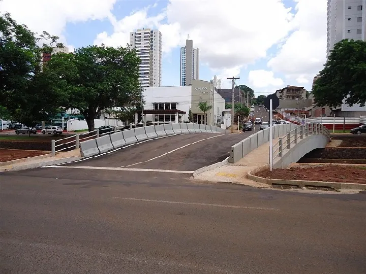 Pontes e Viadutos Pontes e Viadutos